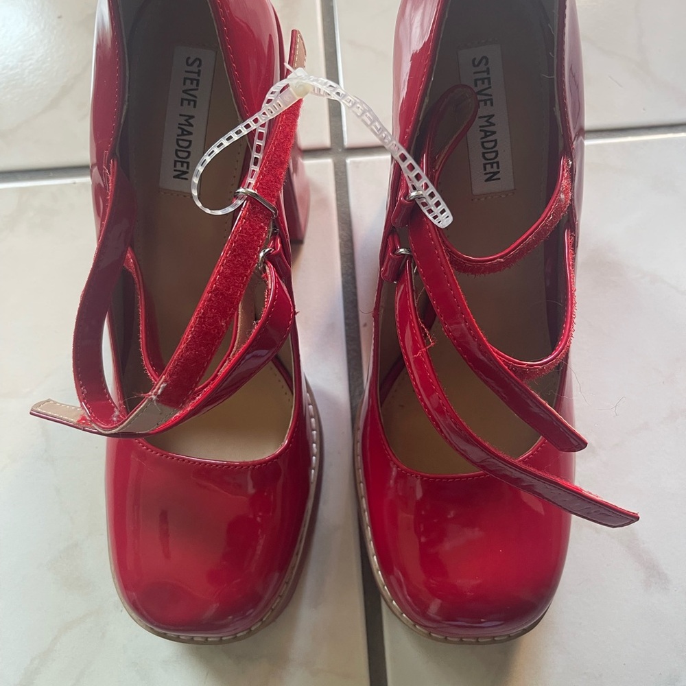 Steve Madden Glossy Red Heels - Picture 6 of 7
